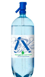 Água Mineral Gaseificada iX Levissima 1,75L